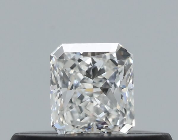 0.20 carat, Colour - G, Clarity - VVS1, Shape - Radiant,  BDM
