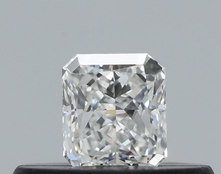 0.20 carat, Colour – G, Clarity – VVS1, Shape – Radiant,  BDM