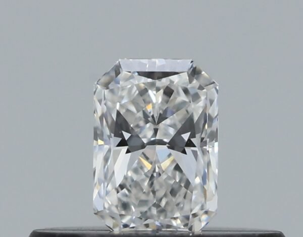 0.22 carat, Colour - F, Clarity - VS1, Shape - Radiant,  BDM