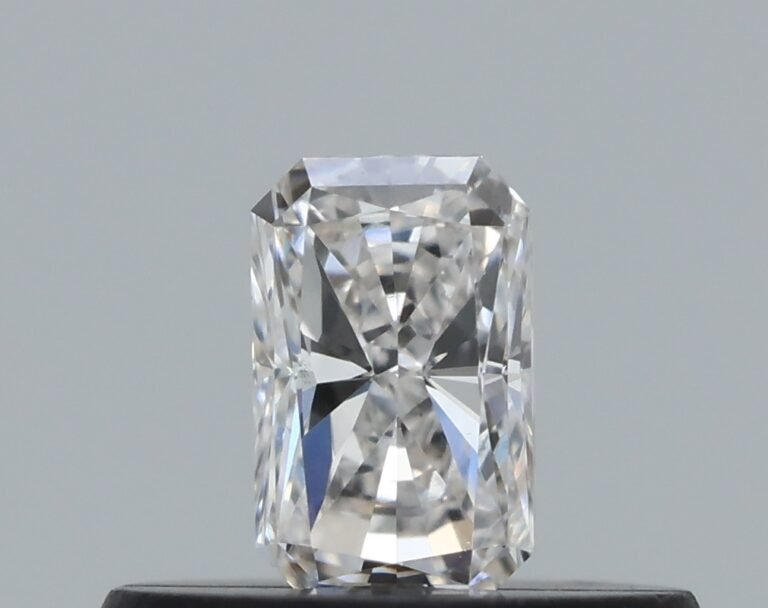 0.25 carat, Colour – G, Clarity – VS2, Shape – Radiant,  BDM