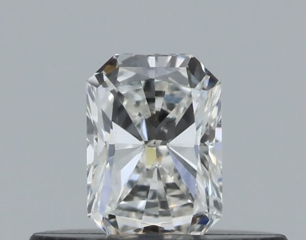 0.23 carat, Colour - G, Clarity - VS2, Shape - Radiant,  BDM