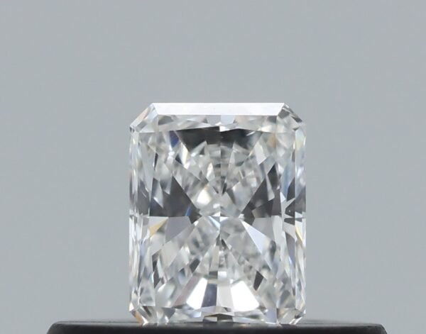 0.21 carat, Colour - F, Clarity - VS1, Shape - Radiant,  BDM