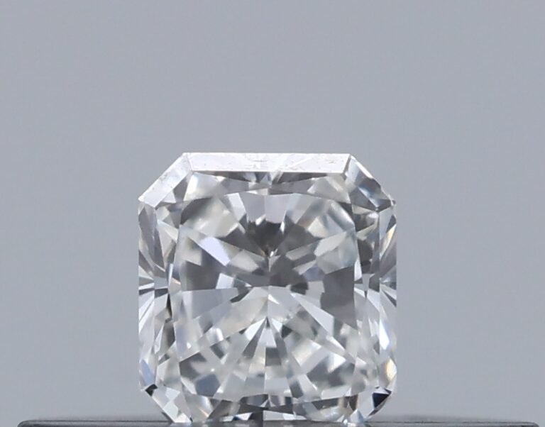 0.15 carat, Colour – F, Clarity – VVS1, Shape – Radiant,  BDM
