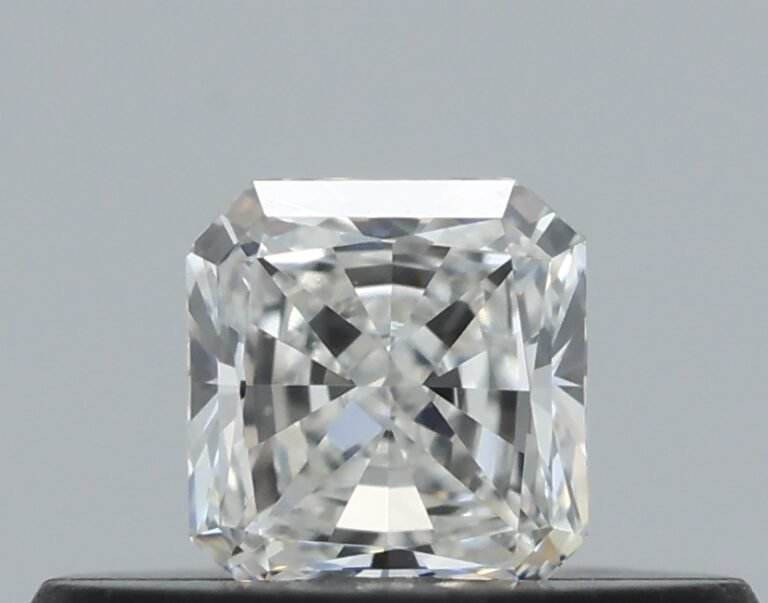 0.20 carat, Colour – G, Clarity – VVS1, Shape – Radiant,  BDM