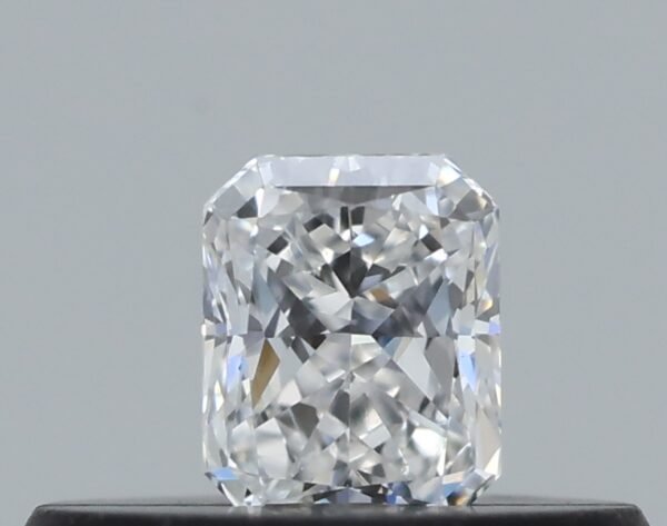 0.18 carat, Colour - F, Clarity - VVS1, Shape - Radiant,  BDM
