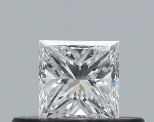 0.26 carat, Colour - F, Clarity - VS2, Shape - Princess,  BDM