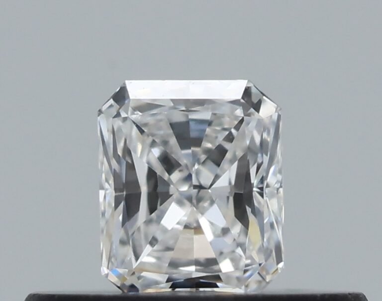 0.21 carat, Colour – F, Clarity – VVS1, Shape – Radiant,  BDM