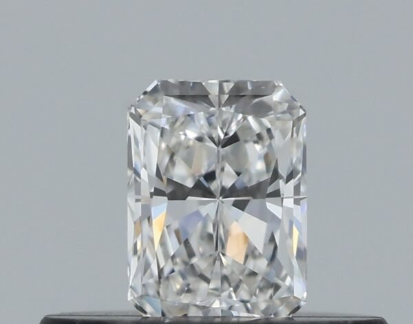 0.23 carat, Colour - F, Clarity - VVS1, Shape - Radiant,  BDM