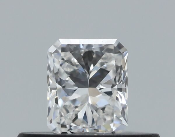 0.25 carat, Colour - F, Clarity - VVS1, Shape - Radiant,  BDM