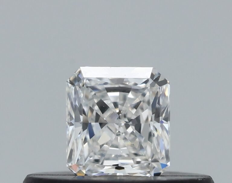 0.22 carat, Colour – F, Clarity – VS1, Shape – Radiant,  BDM