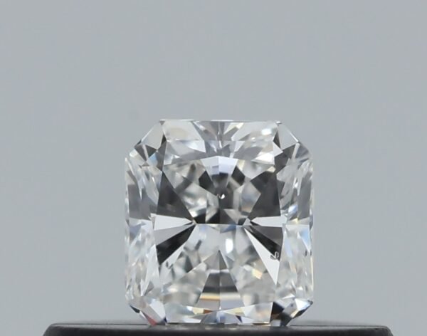 0.22 carat, Colour - F, Clarity - VS2, Shape - Radiant,  BDM