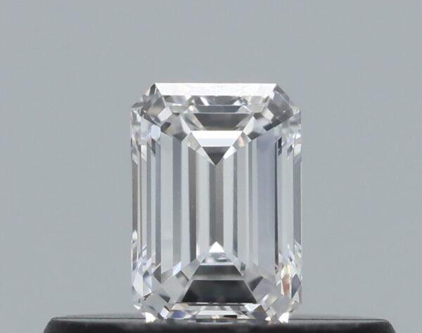 0.24 carat, Colour - F, Clarity - VVS1, Shape - Emerald,  BDM
