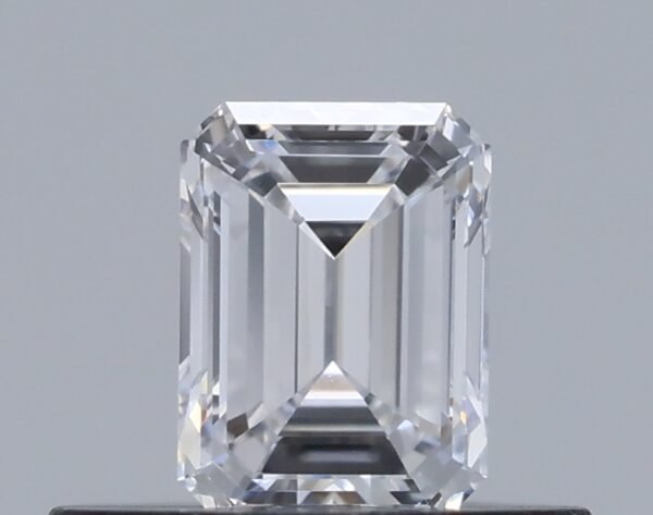 0.34 carat, Colour - D, Clarity - SI2, Shape - Emerald,  BDM