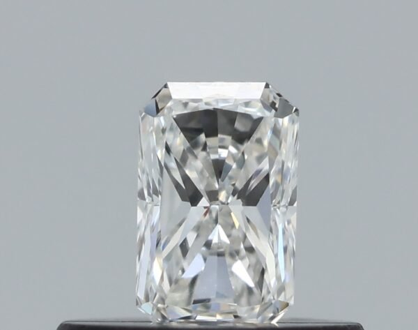 0.28 carat, Colour - G, Clarity - VVS1, Shape - Radiant,  BDM