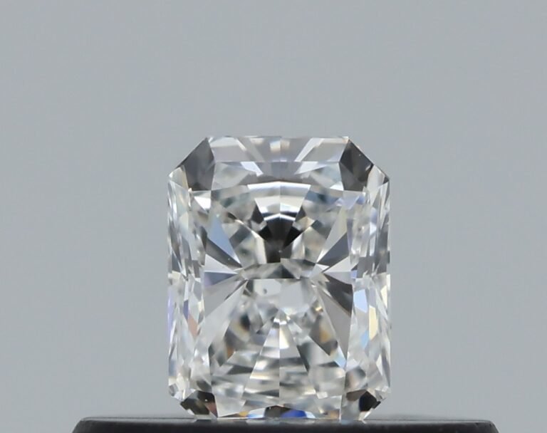 0.25 carat, Colour – F, Clarity – VS1, Shape – Radiant,  BDM